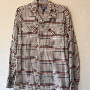Patagonia Men's Long-Sleeved Midweight Fjord Flannel Shirt